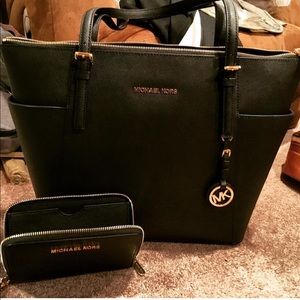 Michael kors Jetset tote and wallet